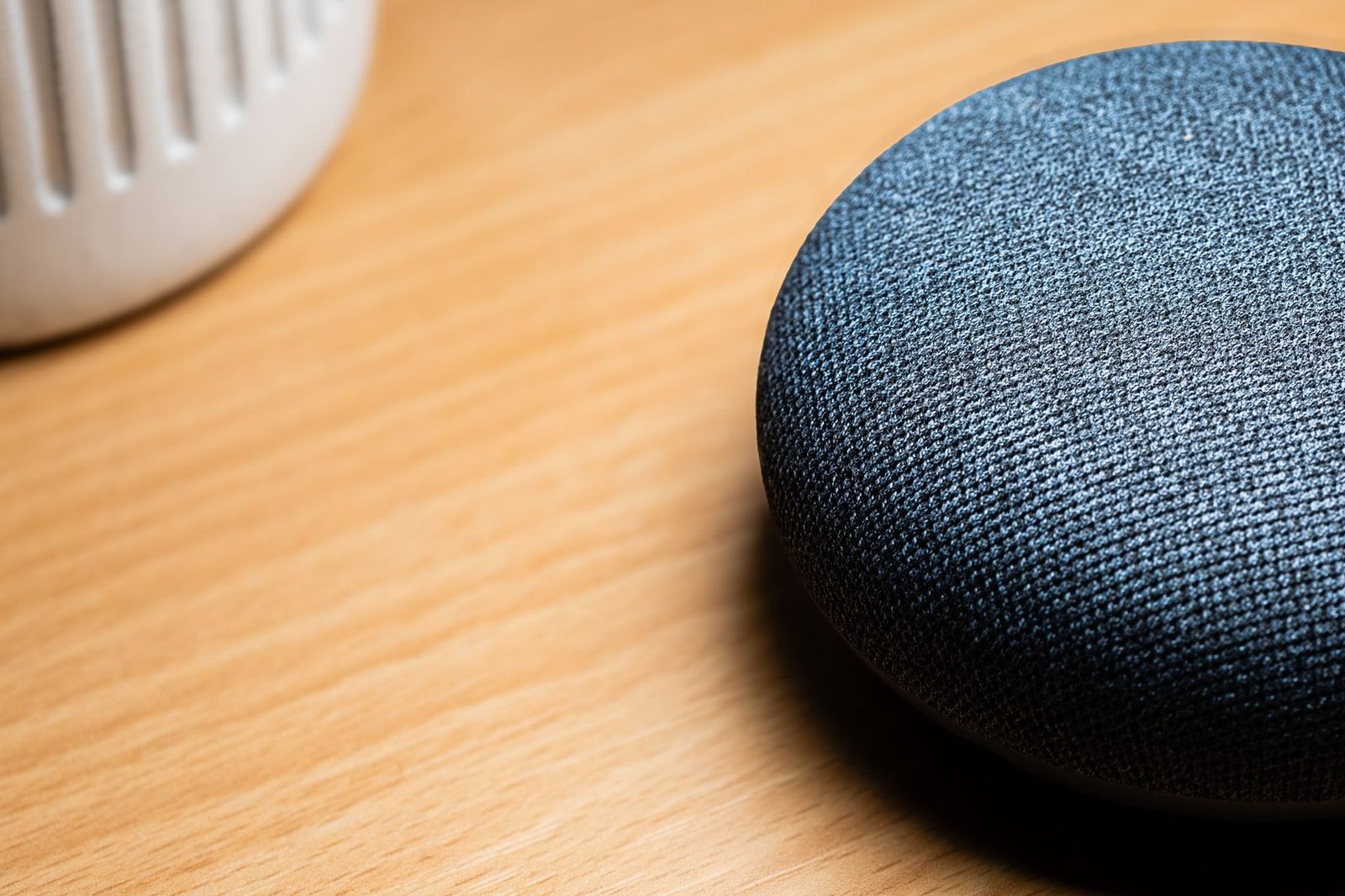 Amazon Echo vs. Google Nest Hub: Which Smart Home Hub Wins in 2025? - TheConnectedHaven